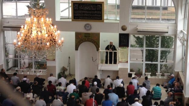 Para líder muçulmano brasileiro, extremistas defendem seus egos, não lei islâmica