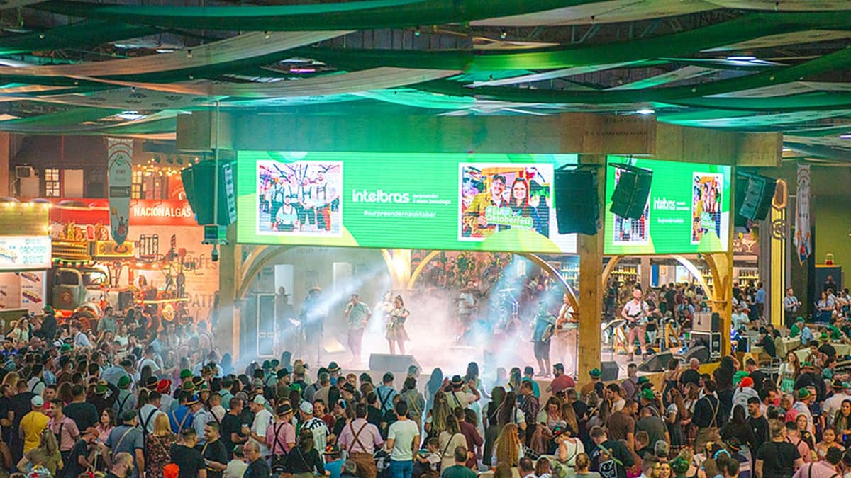 Intelbras amplia uso de inteligência artificial na Oktoberfest Blumenau 2026