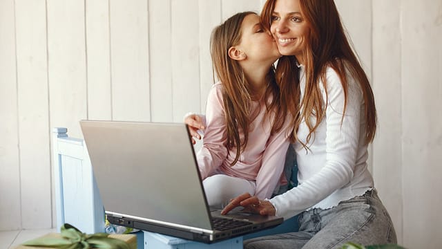 Golpes aumentam no Dia das Mães: especialista alerta para fraudes comuns na data