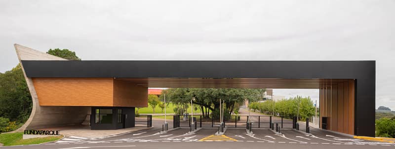 Com projeção de faturar R$ 260 bilhões em 2026, e-commerce impulsiona centros logísticos e deve manter mercado de segurança aquecido no país 2 Marco Barbosa, especialista e diretor da Came do Brasil, analisando as perspectivas do mercado de segurança eletrônica 2026